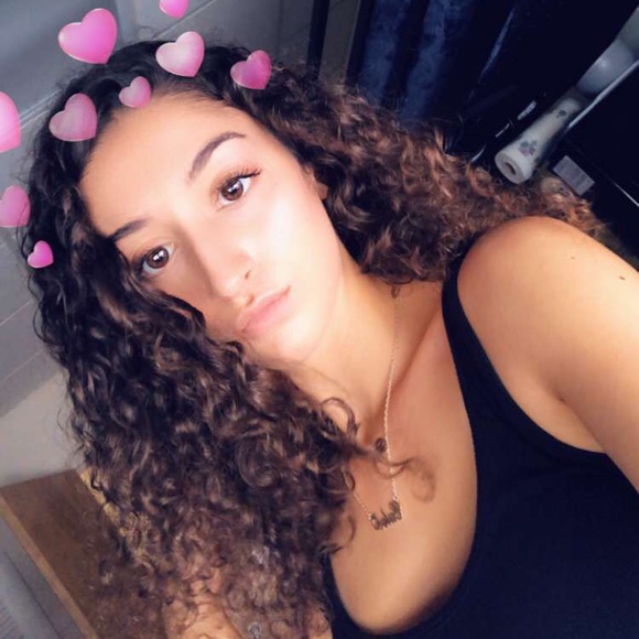 Meet your Posher, Markella - Picture 1 of 1